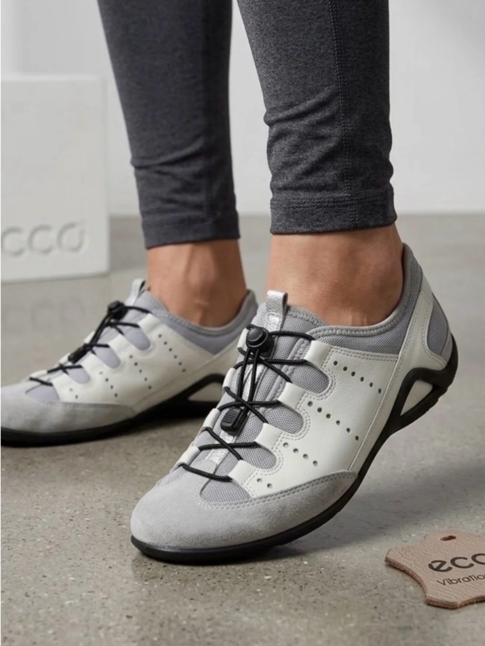 ECCO Vibration II Women’s Silver & Gray Casual Speed Lace-Loop Sneakers